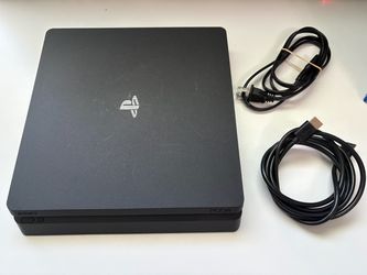 PlayStation 4 Slim