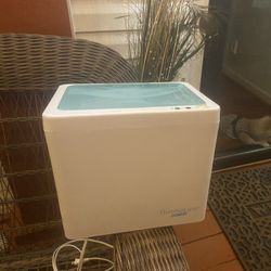 Thermaluxe   Conair  Towel Warmer 