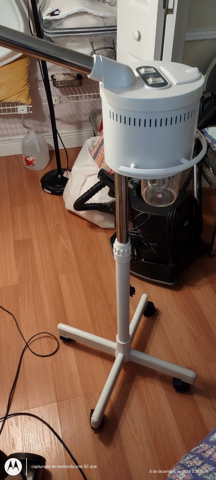 Facial steamer