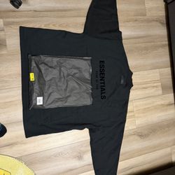 New ESSENTIALS Classic Crewneck Sweatshirt XL