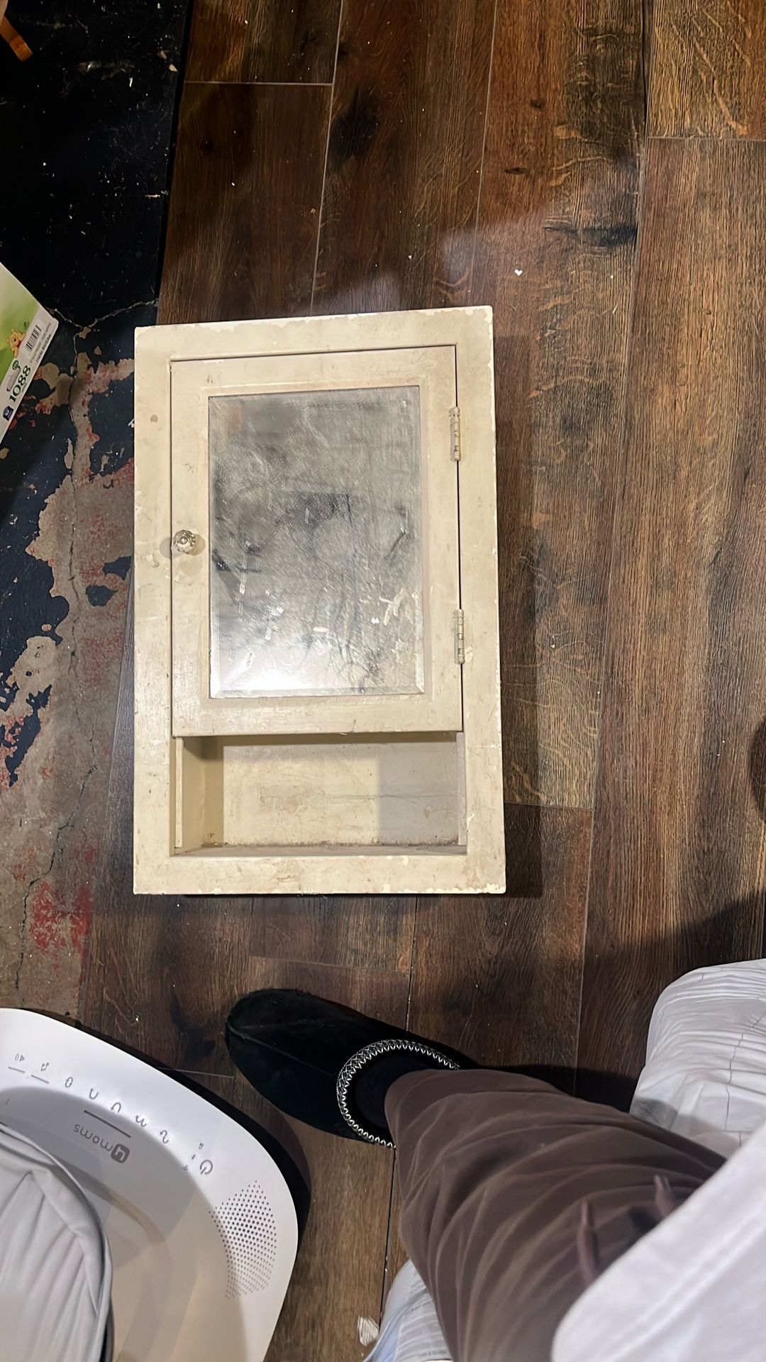 Bathroom medicine cabinet vintage