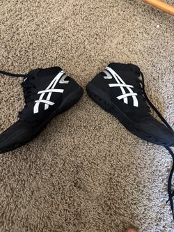 ASICS Black High-Top Wrestling Shoes