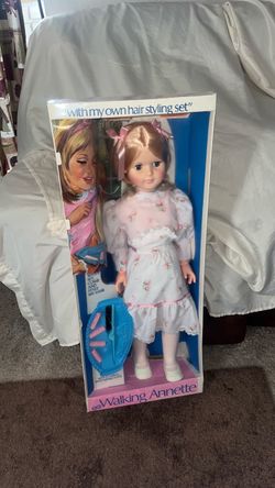 Vintage Walking Annette Doll produced by Eegee (E. Goldberger Doll Mfg. Co.) during the 1970s.$140