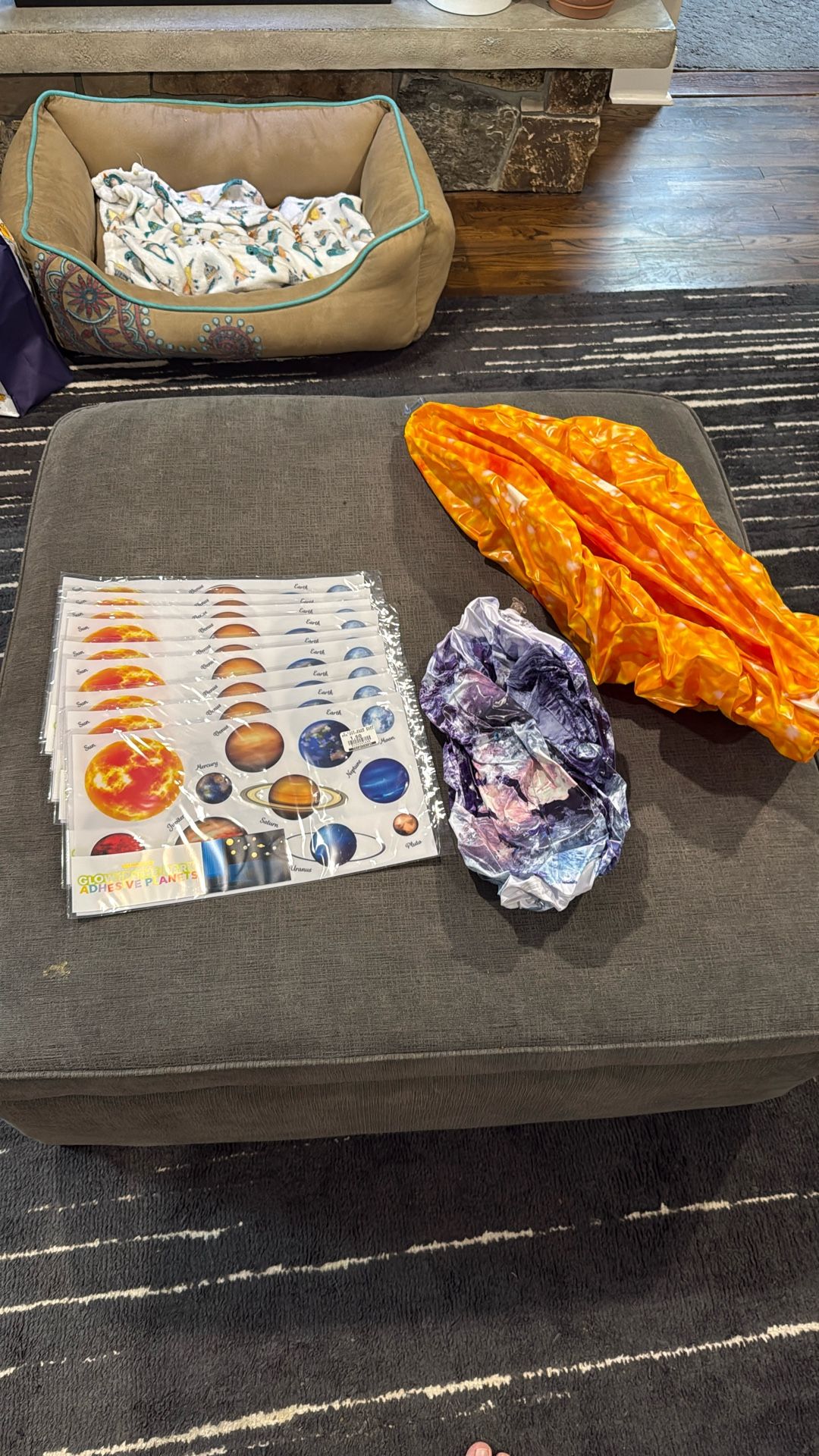 Planet Wall decals And Inflatable Earth And Sun
