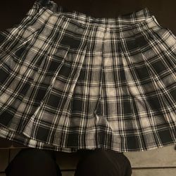 Black Flannel Skirt 🐼