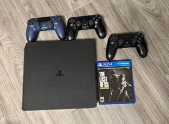 PS4 Slim Bundle w/ 3 Controllers + The Last of Us