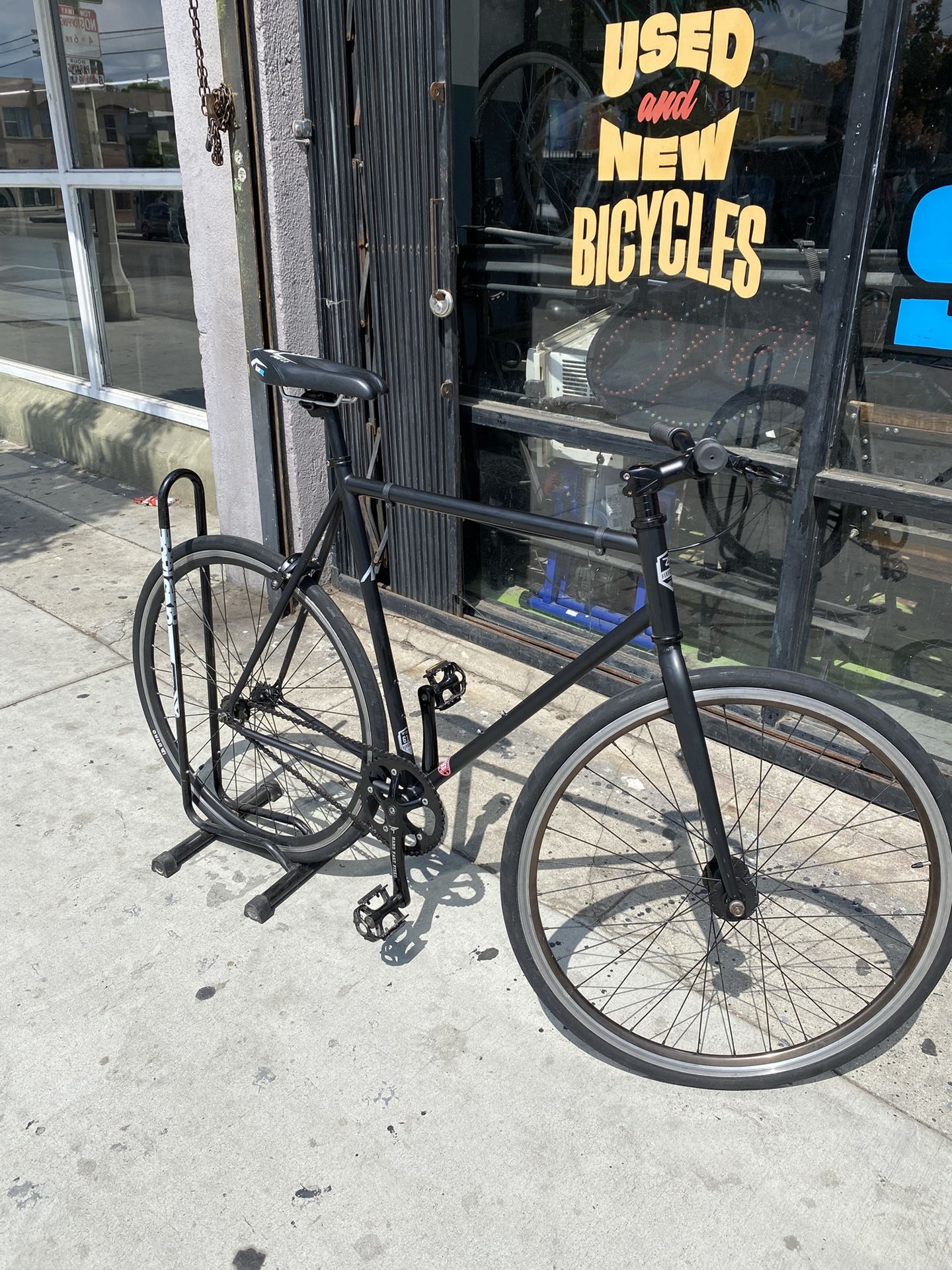 Single Speed Fixed Gear Bike