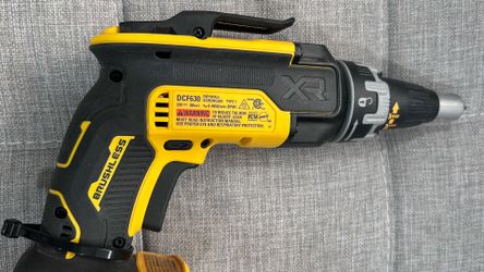 NEW!   Dewalt Screwgun