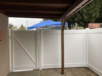 Vinyl fence