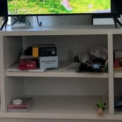 Raymour And Flanagan Tv Stand