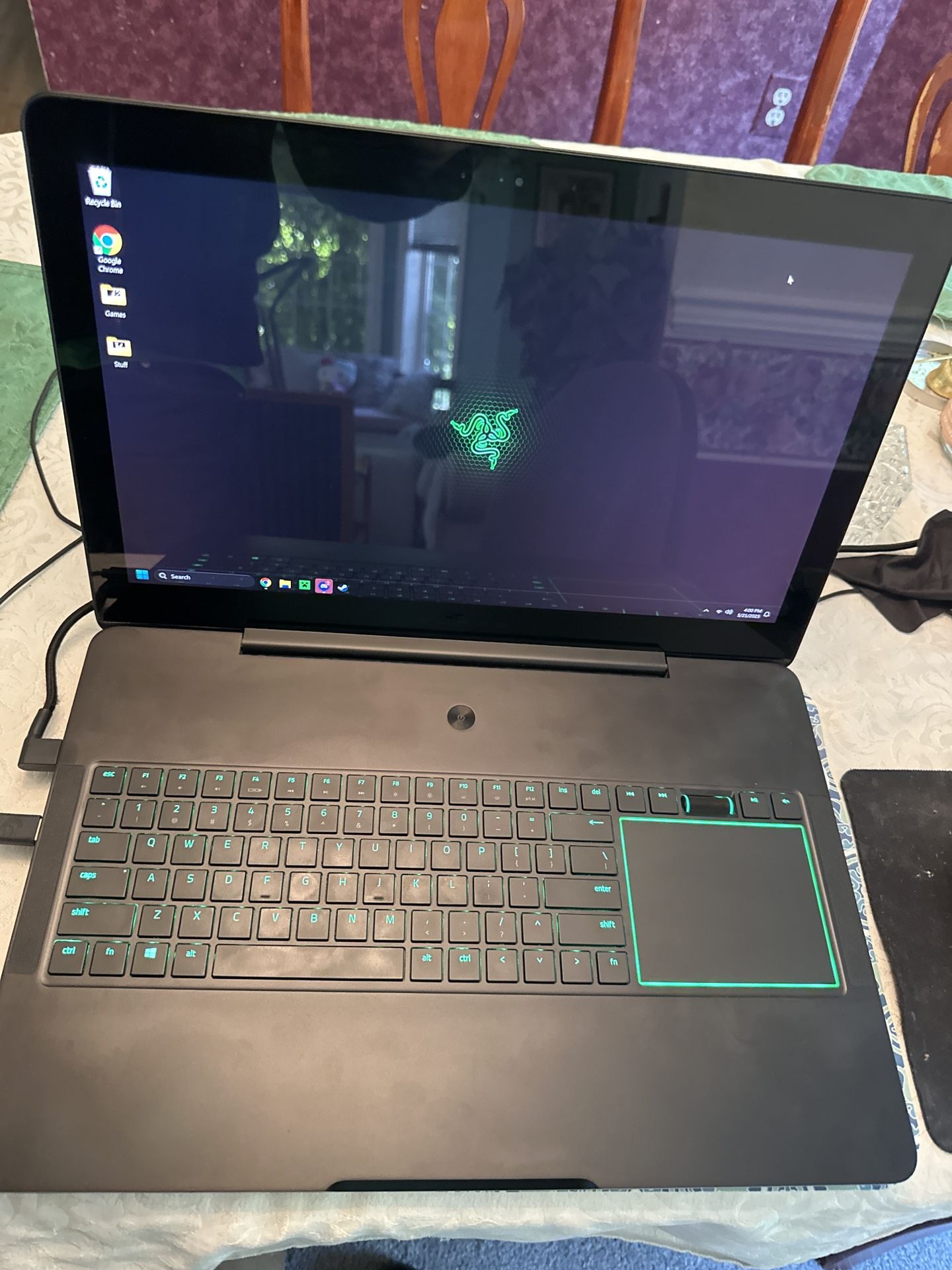 Razer blade 17 Pro 2017 Gaming laptop with new thermal paste and new battery! Specs listed below!