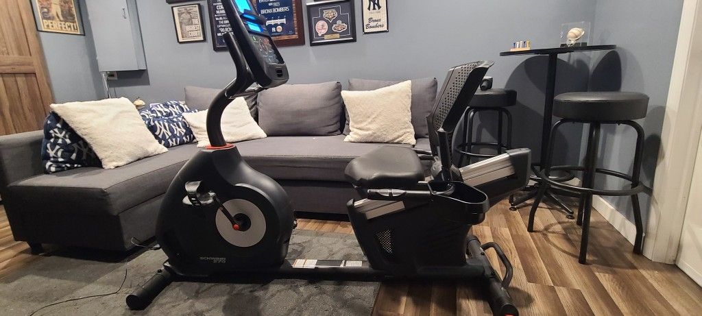 Schwinn 270 Recumbent Exercise Bike