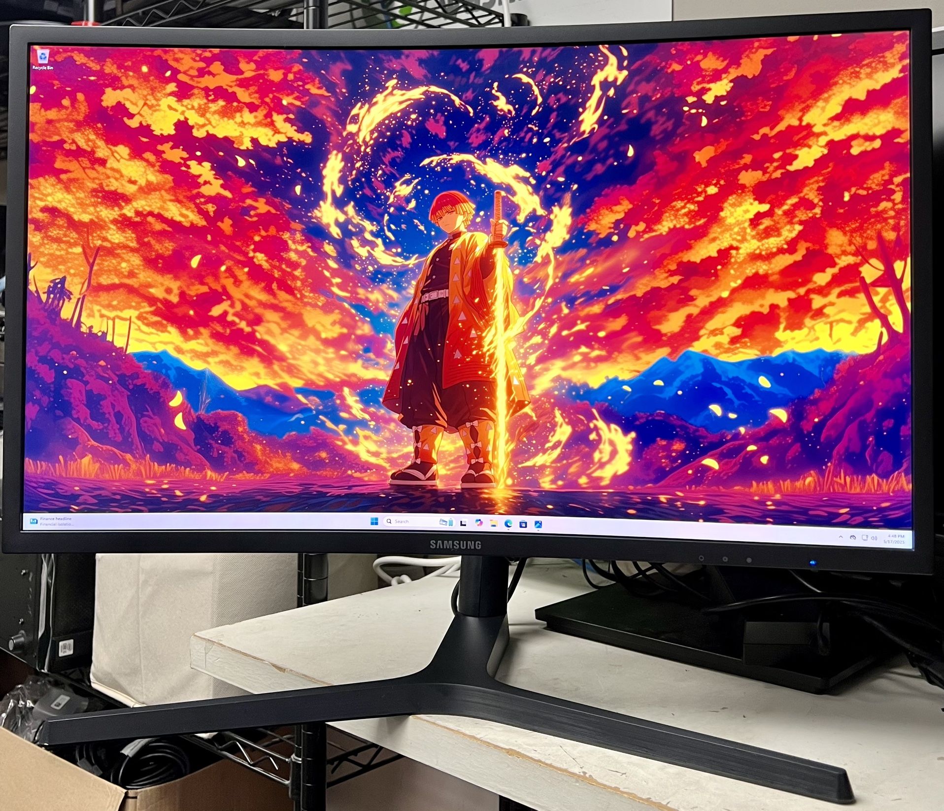 Samsung C27HG70QQN (HDR10 QHD 2560x1440) 144Hz FreeSync 27” Curved Gaming Monitor