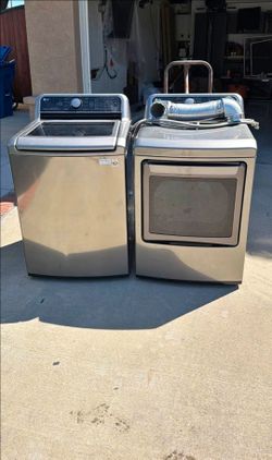 LG Washer and Dryer Set