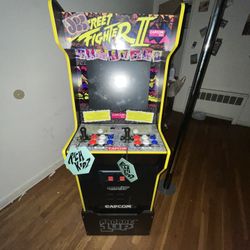 Street Fighter II Arcade Machine 