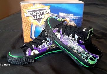 MONSTER JAM - Grave Digger - Shoes (Brand New!)