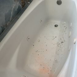 Jacuzzi Tub 