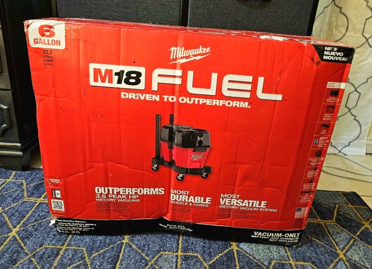 MILWAUKEE M18 FUEL 6 GALLONS VACCUM