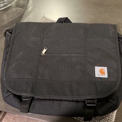 Shop Carhartt D89 Messenger, Black – Luggage Factory