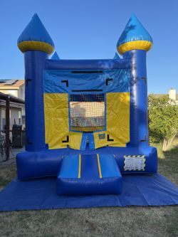 11x11 Bounce House Blue Comes With Motor 