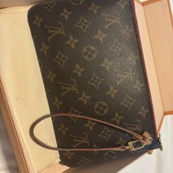 louis vuitton pochette wristlet