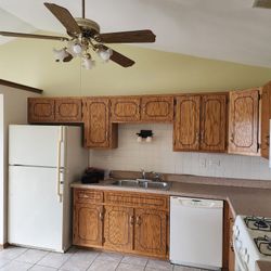 Kitchen Cabinets With Counter Tops- L Shape Oak 30”high,138”117”