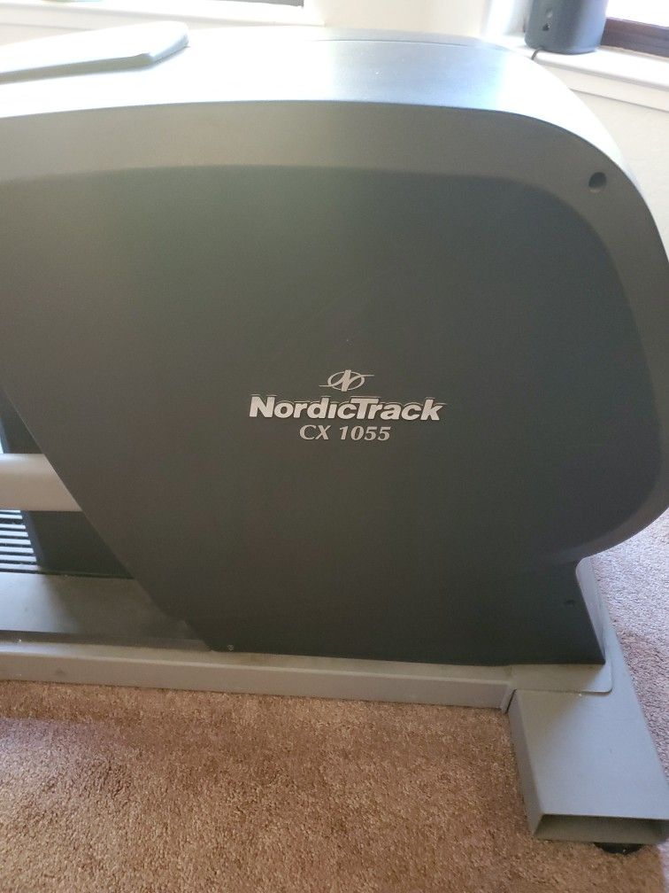 NordicTrack CX 1055 elliptical