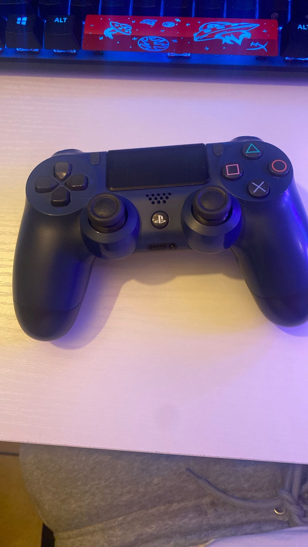 PS4 Controller