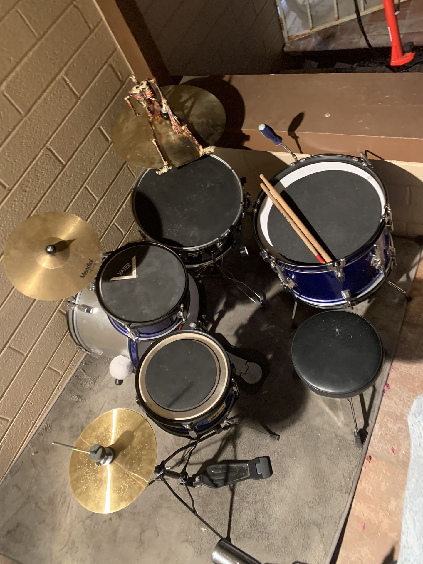 Mendini Jr Pro Beginner Drum Kit  $200 Or Trade?