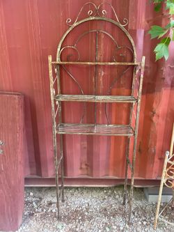 Iron plant stand