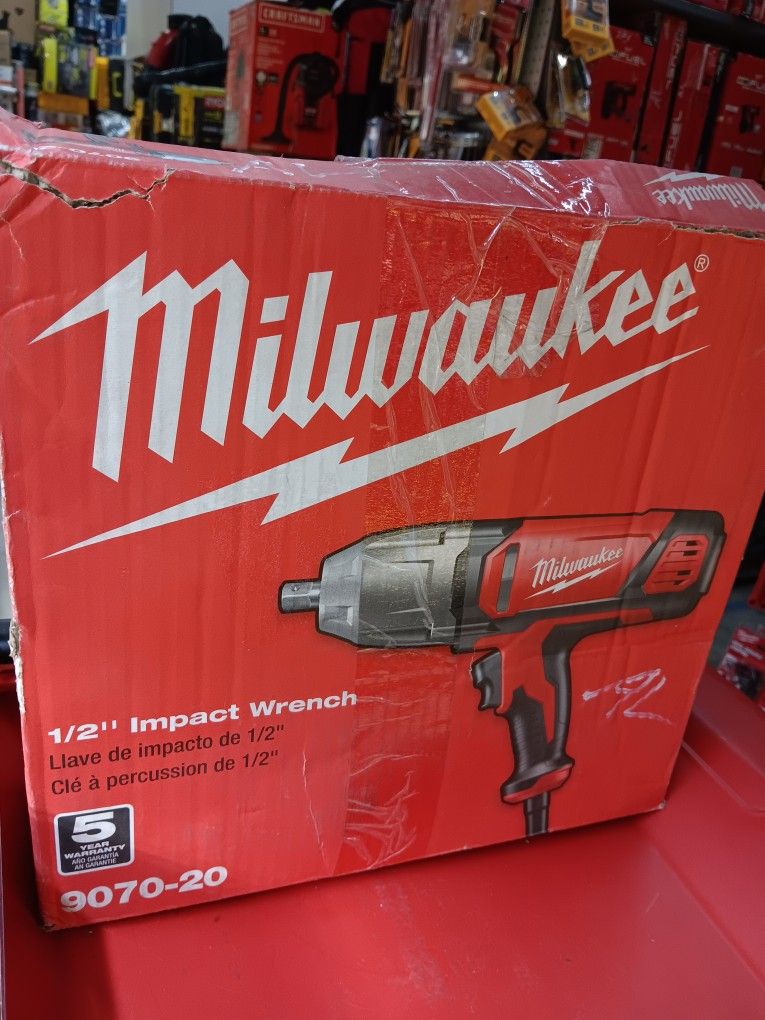 MILWAUKEE 1/2" Impact Wrench