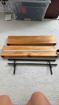 2 floating wall shelves