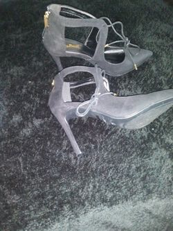 Name brand... brand new. Never worn...size 10