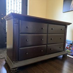 Solid Wood 6 Drawer Dres: