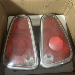 02-06 Mini Cooper Taillights