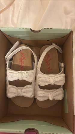 Girls sandals new sz 8