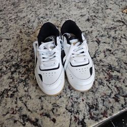 Reebok, White And Black, Zise 6