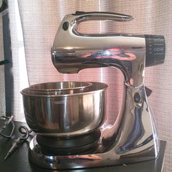 Stand mixer