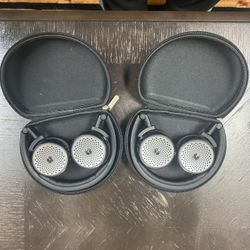 Headphones  Mercedes 