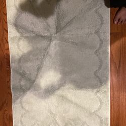 Martha Stewart’s Scalloped Bathroom Rug