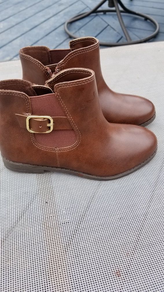 Brand New Girls Boots Size 11