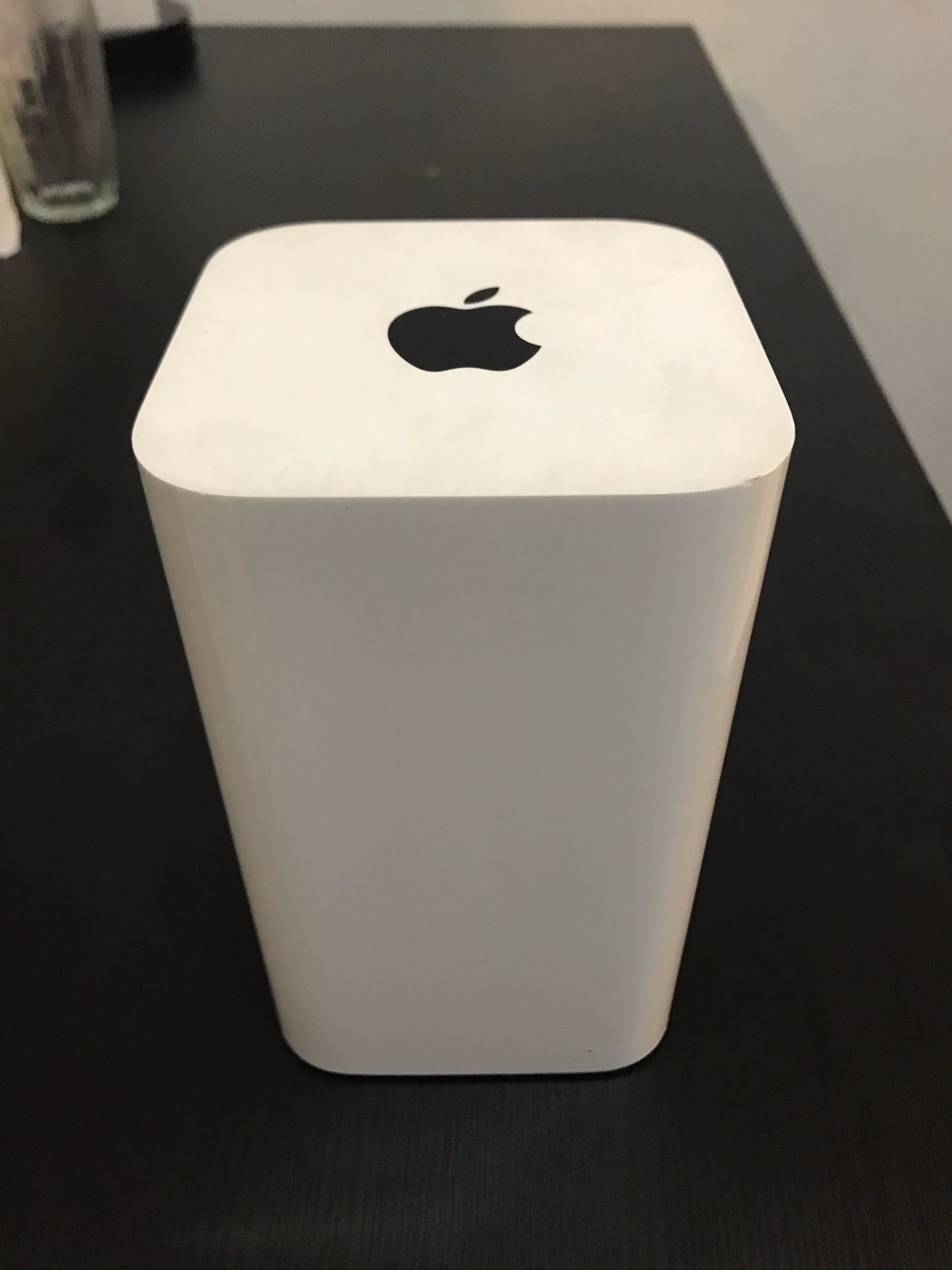 Apple AirPort Extreme Base Station 6th Gen Dual Band 802.11ac Wifi Router A1521
