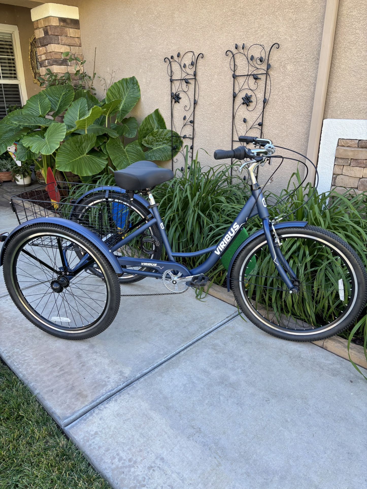 NEAR NEW “VIRIBUS ” 26” 7-SPEED TRICYCLE W/ REAR BASKET & COMBINATION BIKE LOCK (FREE LOCAL DELIVERY)
