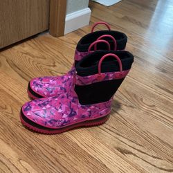 Western Chief Kids Wear A Big Smile