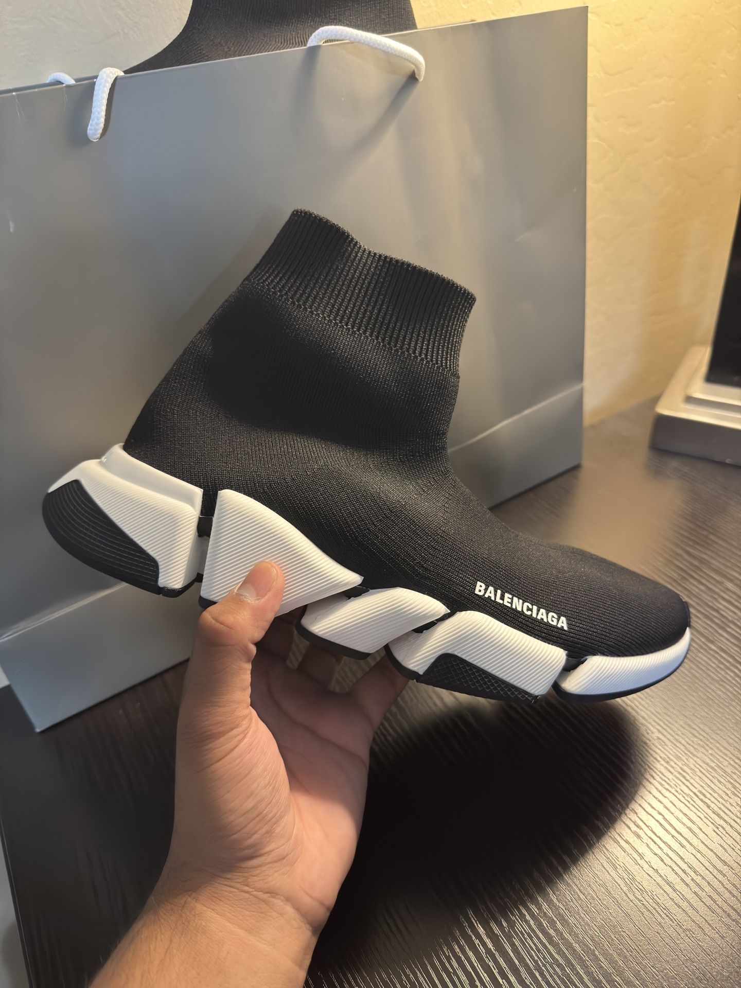 Balenciaga speeds 2.0 (brand new)