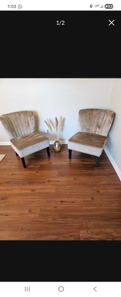 Accent Chairs