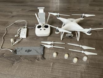 DJI Phantom 4