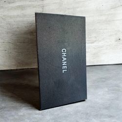 Chanel Wallet patent leather with its original Chanel