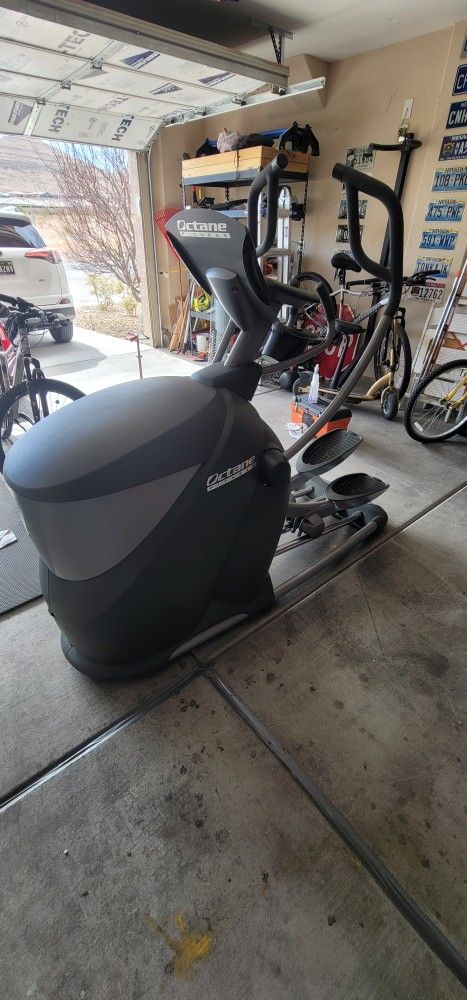 Octane Fitness Q47e Elliptical