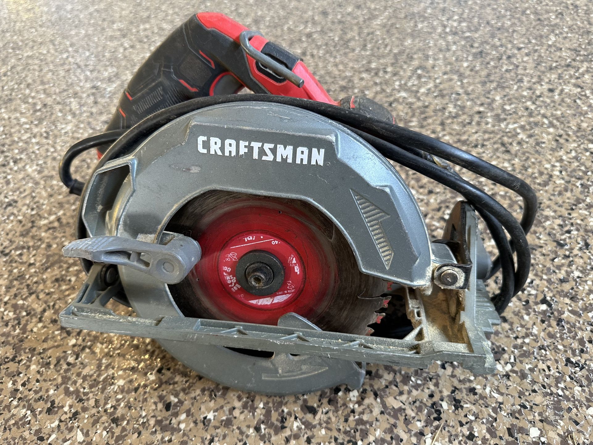 CRAFTSMAN 15 -Amp 7-1/4-in Circular saw CMES510